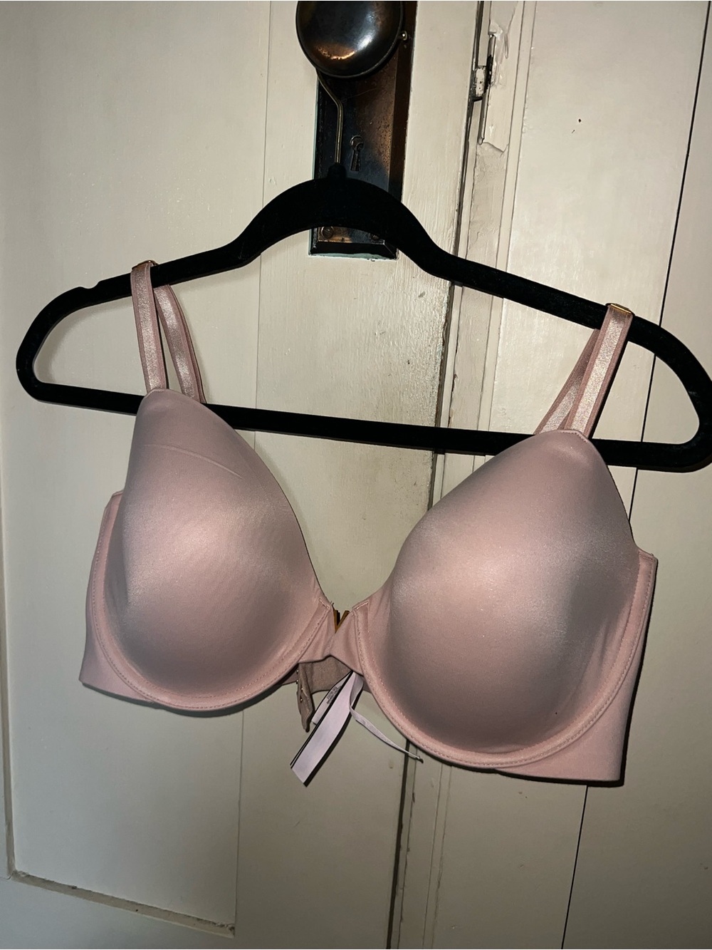 Victoria's Secret Light Tan Smooth Molded T-Shirt Bra